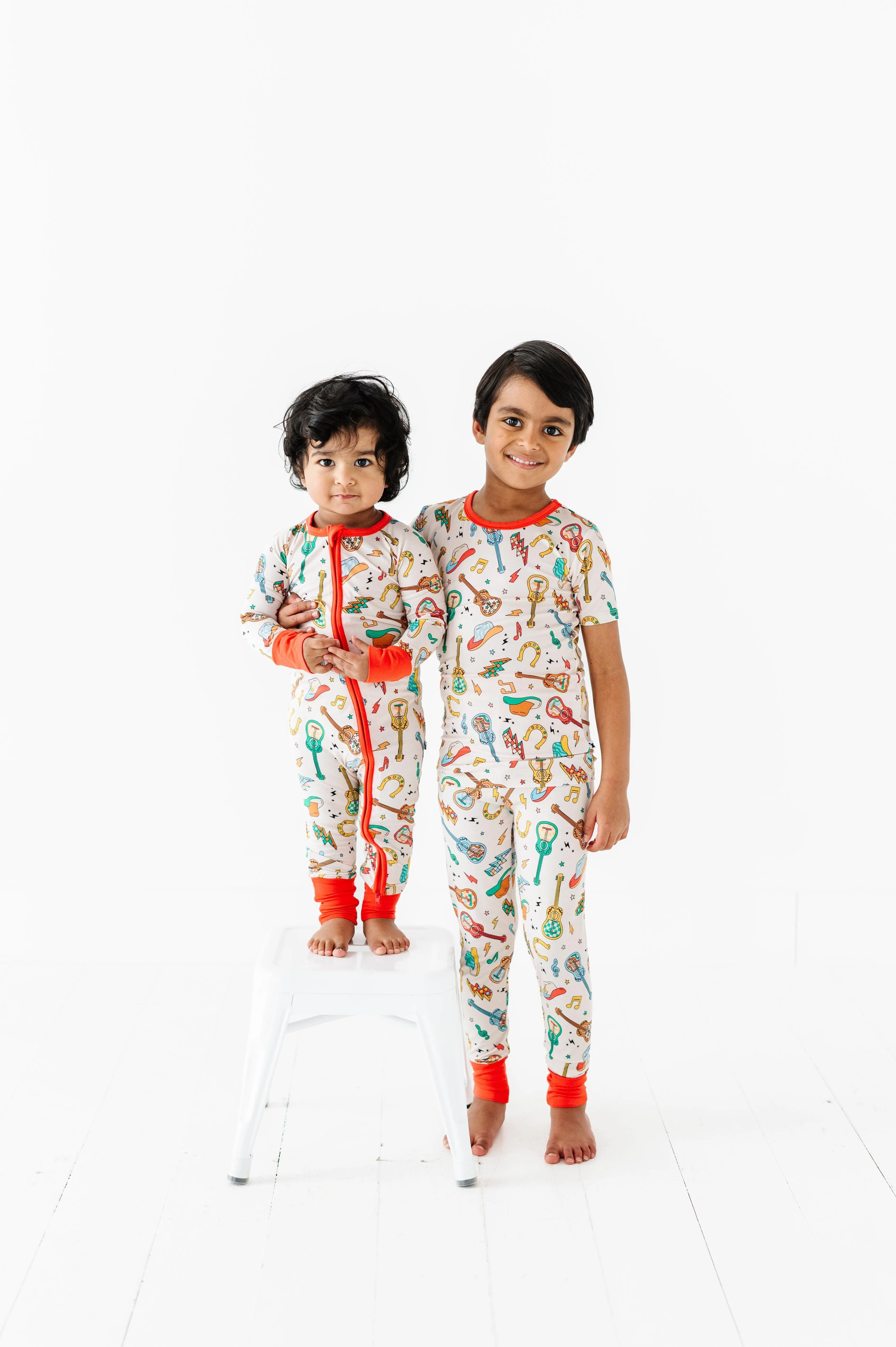 Cowboy-Themed Baby Bamboo Pajamas: Soft and Eco-Friendly Guitar Print Sleepwear for Infants