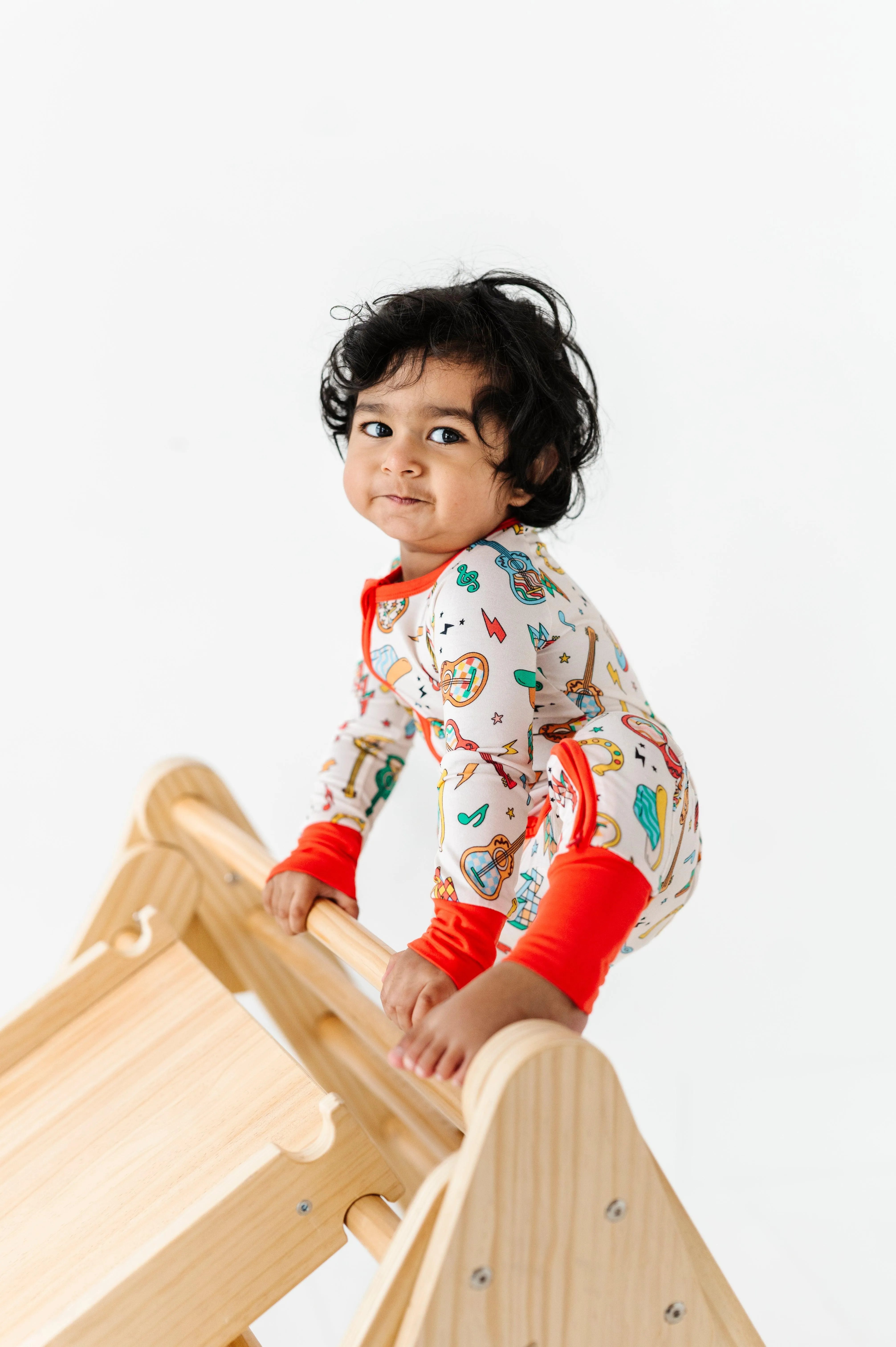 Cowboy-Themed Baby Bamboo Pajamas: Soft and Eco-Friendly Guitar Print Sleepwear for Infants